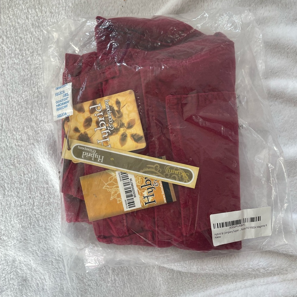 Hybrid & Company Women's Skinny Pants - Burgundy